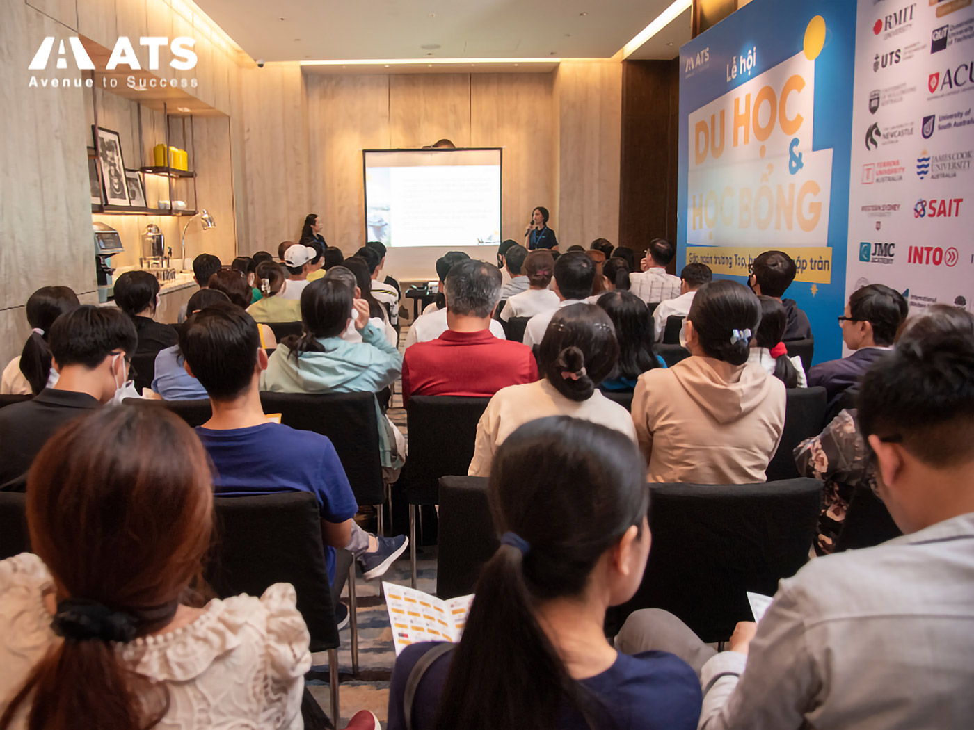 Du học sinh Việt Nam cần làm gì khi Úc siết chặt chính sách? Du học sinh Việt Nam cần làm gì khi Úc siết chặt chính sách?