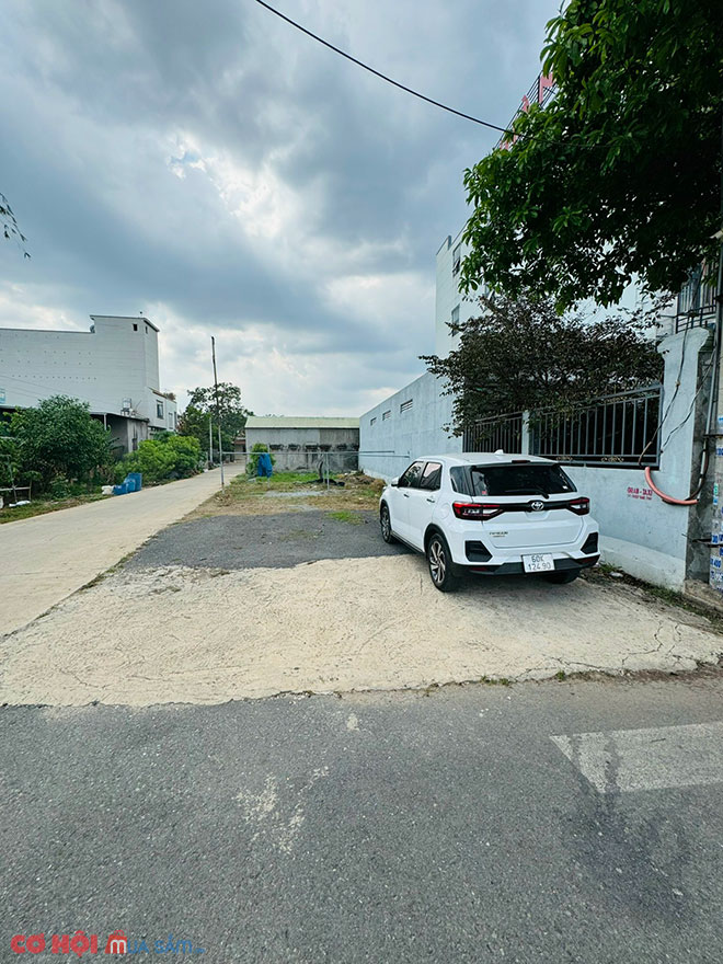 Chính chủ cần sang gấp lô đất thổ cư mặt tiền đường cách QL51 chỉ 3km - Ảnh 2 Chính chủ cần sang gấp lô đất thổ cư mặt tiền đường cách QL51 chỉ 3km - Ảnh 2