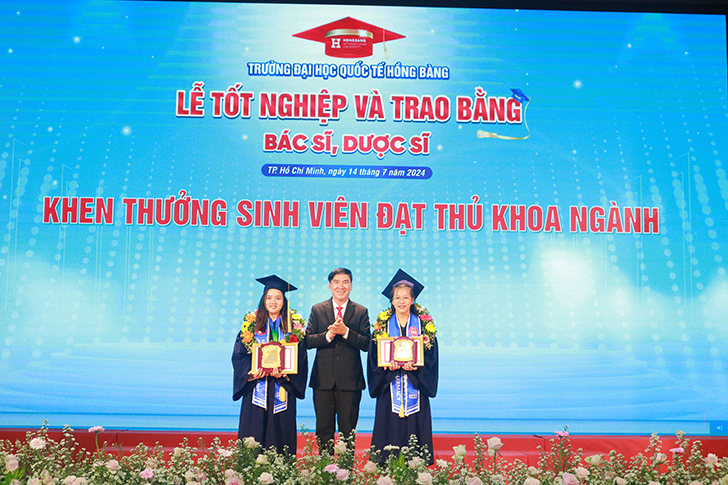 Thêm nguồn nhân lực chất lượng cho lĩnh vực sức khỏe - ảnh 4 Thêm nguồn nhân lực chất lượng cho lĩnh vực sức khỏe - ảnh 4