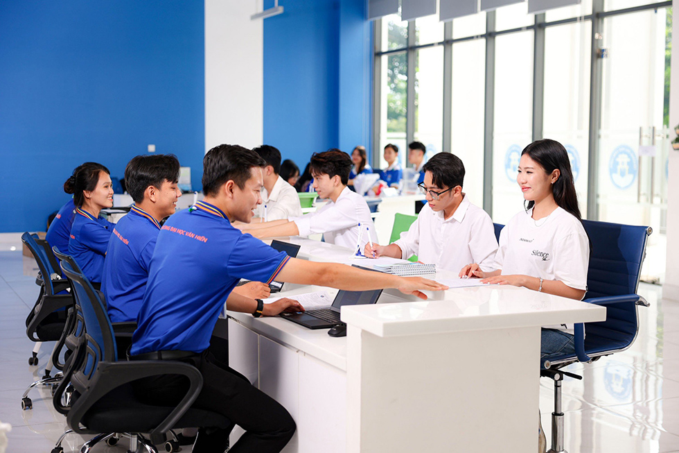 Trường Đại học Văn Hiến dành nhiều chính sách học phí, học bổng hỗ trợ thiết thực, kịp thời cho thí sinh - ảnh 2 Trường Đại học Văn Hiến dành nhiều chính sách học phí, học bổng hỗ trợ thiết thực, kịp thời cho thí sinh - ảnh 2