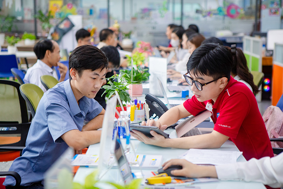 Chắc suất học bổng khi đặt nguyện vọng 1 vào HUTECH - ảnh 2 Chắc suất học bổng khi đặt nguyện vọng 1 vào HUTECH - ảnh 2