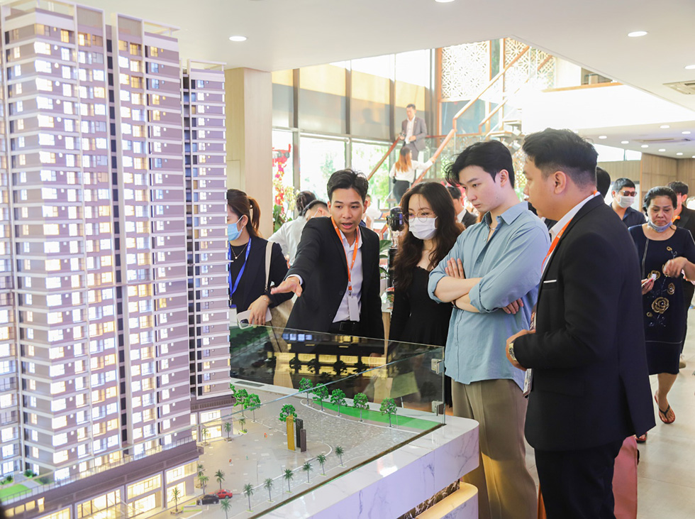 Người trẻ nắm bắt cơ hội mua nhà - Ảnh 2 Người trẻ nắm bắt cơ hội mua nhà - Ảnh 2