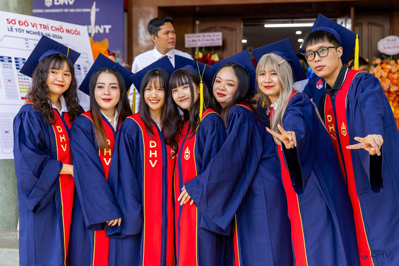 Trường Đại học Hùng Vương TP.HCM: Bệ phóng vững chắc cho tương lai của sinh viên - ảnh 7 Trường Đại học Hùng Vương TP.HCM: Bệ phóng vững chắc cho tương lai của sinh viên - ảnh 7