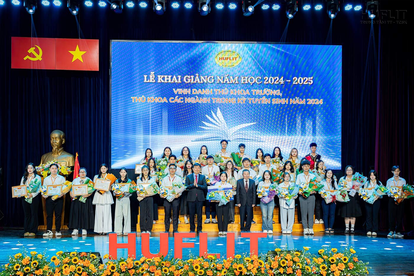 HUFLIT tiếp tục đạt chuẩn kiểm định chất lượng chương trình đào tạo - ảnh 4 HUFLIT tiếp tục đạt chuẩn kiểm định chất lượng chương trình đào tạo - ảnh 4
