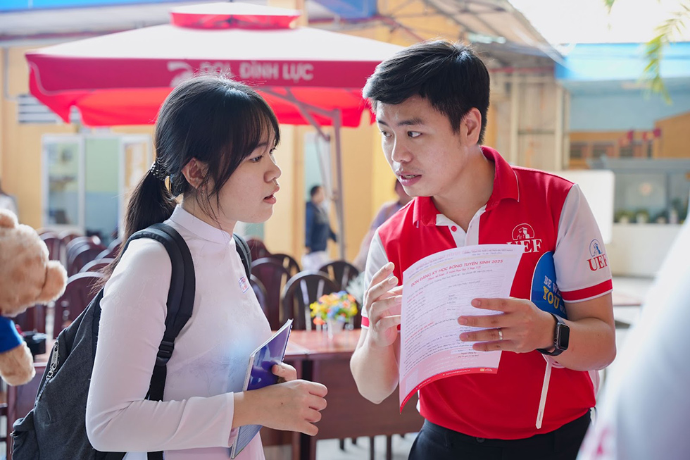 Học bổng đến 100% dành cho thí sinh đăng ký ngành marketing UEF Học bổng đến 100% dành cho thí sinh đăng ký ngành marketing UEF