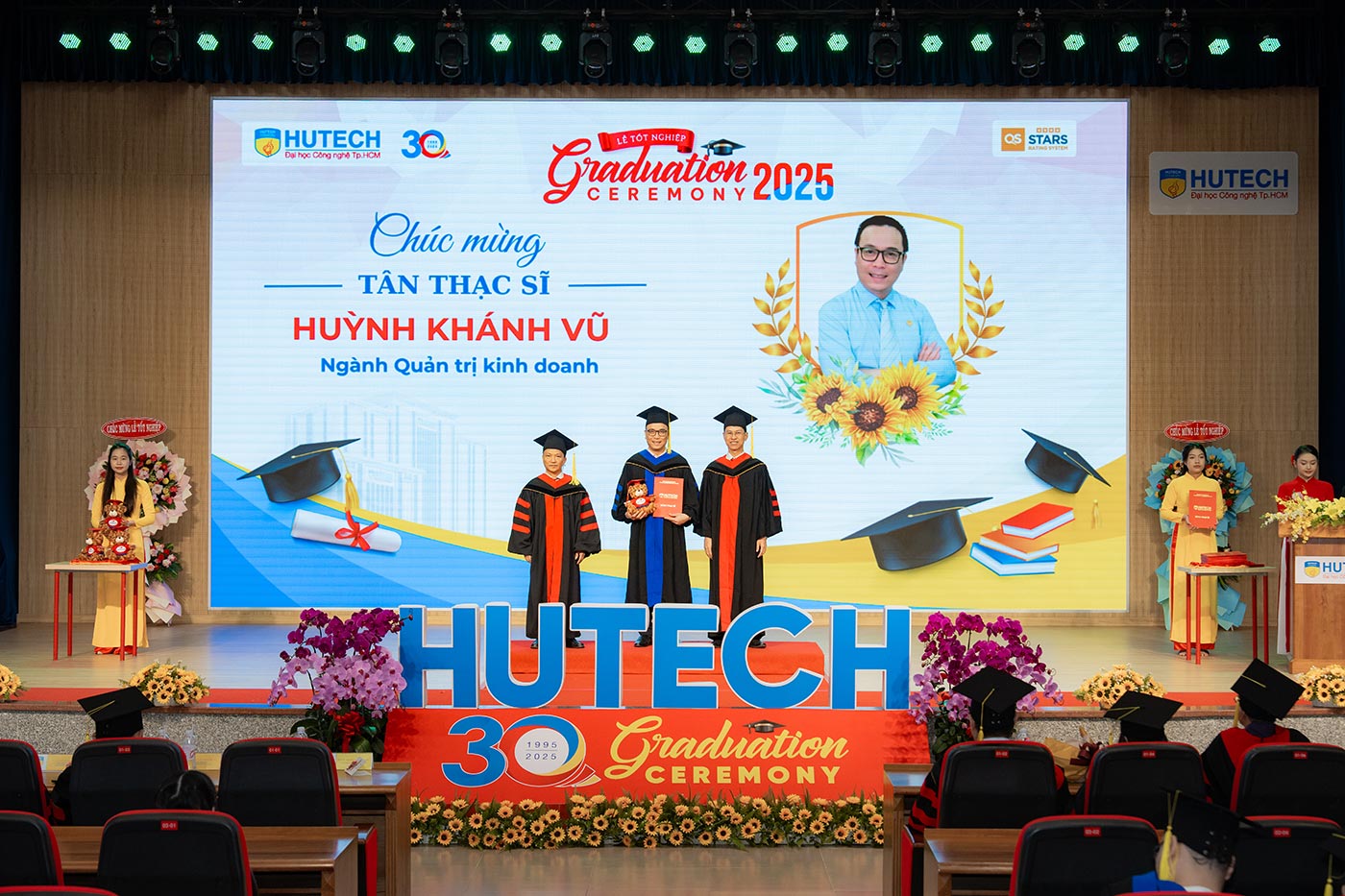 HUTECH tuyển sinh 16 chuyên ngành trình độ thạc sĩ năm 2025 - ảnh 5 HUTECH tuyển sinh 16 chuyên ngành trình độ thạc sĩ năm 2025 - ảnh 5